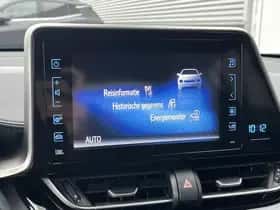 Toyota C-HR (2018) thumbnail 96