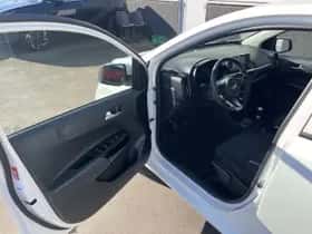Kia Picanto (2019) thumbnail 14