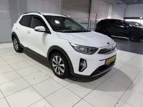 Kia Stonic (2021) thumbnail 32