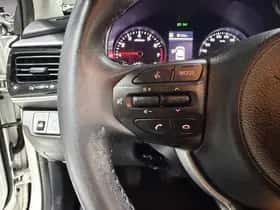 Kia Stonic (2021) thumbnail 35