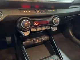 Kia Stonic (2021) thumbnail 43