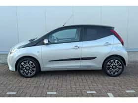 Toyota Aygo (2019) thumbnail 2