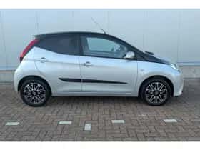 Toyota Aygo (2019) thumbnail 13