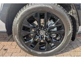 Toyota RAV4 (2025) thumbnail 39