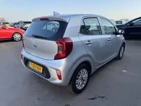 Kia Picanto (2023) thumbnail 32