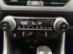 Toyota RAV4 (2024) thumbnail 17