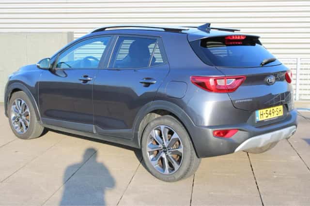 Kia Stonic (2020) thumbnail 3
