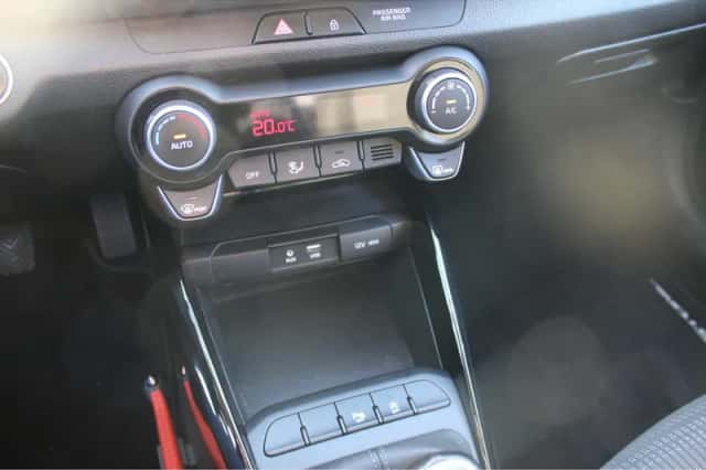 Kia Stonic (2020) thumbnail 25