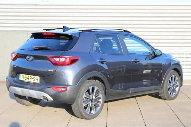 Kia Stonic (2020) thumbnail 5
