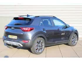 Kia Stonic (2020) thumbnail 5