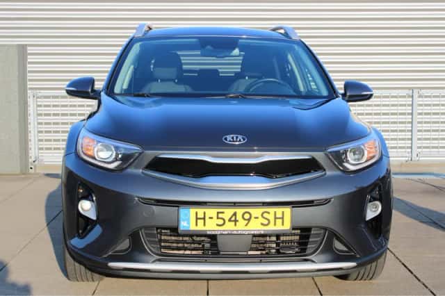 Kia Stonic (2020) thumbnail 8