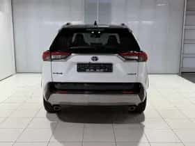 Toyota RAV4 (2024) thumbnail 5