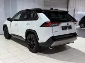 Toyota RAV4 (2024) thumbnail 6