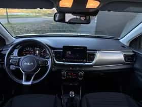 Kia Stonic (2022) thumbnail 23