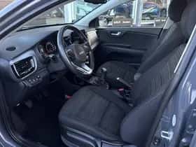 Kia Stonic (2022) thumbnail 48