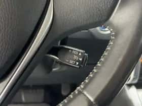 Toyota Auris (2016) thumbnail 11