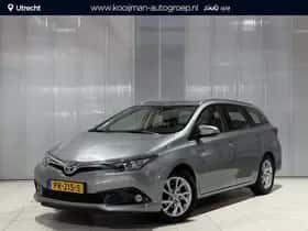 Toyota Auris (2016) thumbnail 33