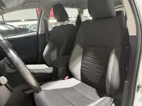 Toyota Auris (2016) thumbnail 35