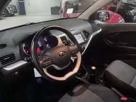 Kia Picanto (2016) thumbnail 25