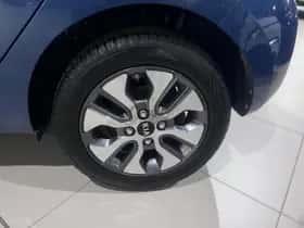 Kia Picanto (2016) thumbnail 4