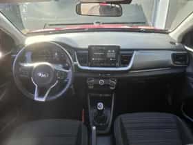 Kia Stonic (2021) thumbnail 17