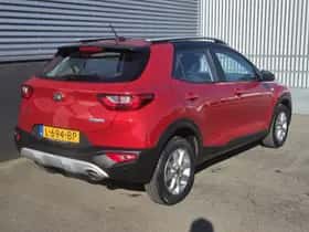 Kia Stonic (2021) thumbnail 7