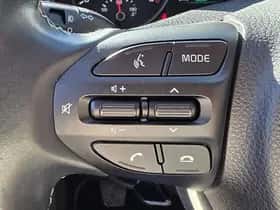 Kia Stonic (2021) thumbnail 73