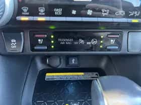 Toyota RAV4 (2020) thumbnail 113