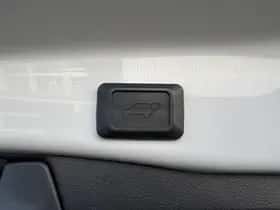 Toyota RAV4 (2020) thumbnail 75