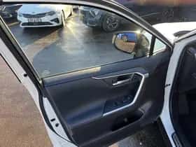 Toyota RAV4 (2020) thumbnail 93