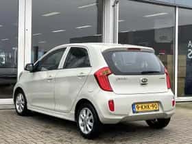 Kia Picanto (2013) thumbnail 11