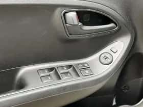 Kia Picanto (2013) thumbnail 9