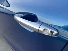 Kia Niro (2018) thumbnail 15