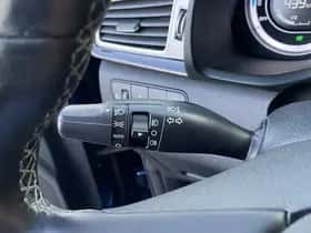 Kia Niro (2018) thumbnail 71