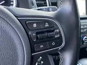 Kia Niro (2018) thumbnail 75