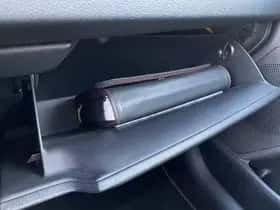 Kia Niro (2018) thumbnail 84