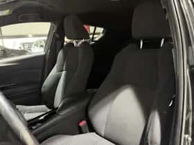 Toyota C-HR (2019) thumbnail 4