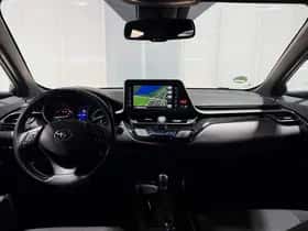Toyota C-HR (2019) thumbnail 38