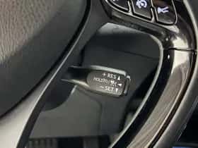 Toyota C-HR (2019) thumbnail 48
