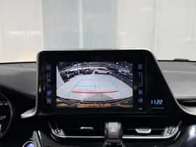 Toyota C-HR (2019) thumbnail 54
