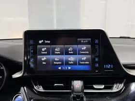 Toyota C-HR (2019) thumbnail 55