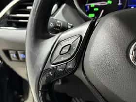 Toyota C-HR (2019) thumbnail 9