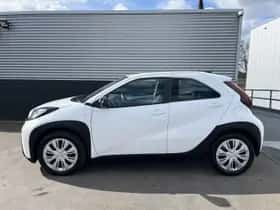 Toyota Aygo (2024) thumbnail 3