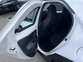 Toyota Aygo (2024) thumbnail 85