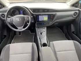 Toyota Auris (2017) thumbnail 71