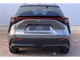 Toyota bZ4X (2026) thumbnail 5