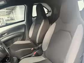 Toyota Aygo (2024) thumbnail 25