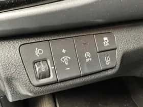 Kia Rio (2022) thumbnail 26