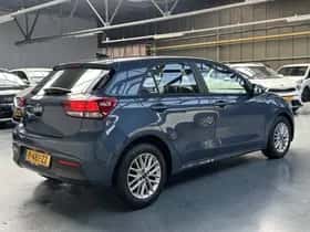 Kia Rio (2022) thumbnail 40