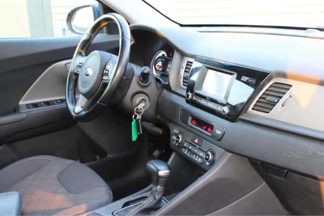 Kia Niro (2017) thumbnail 12